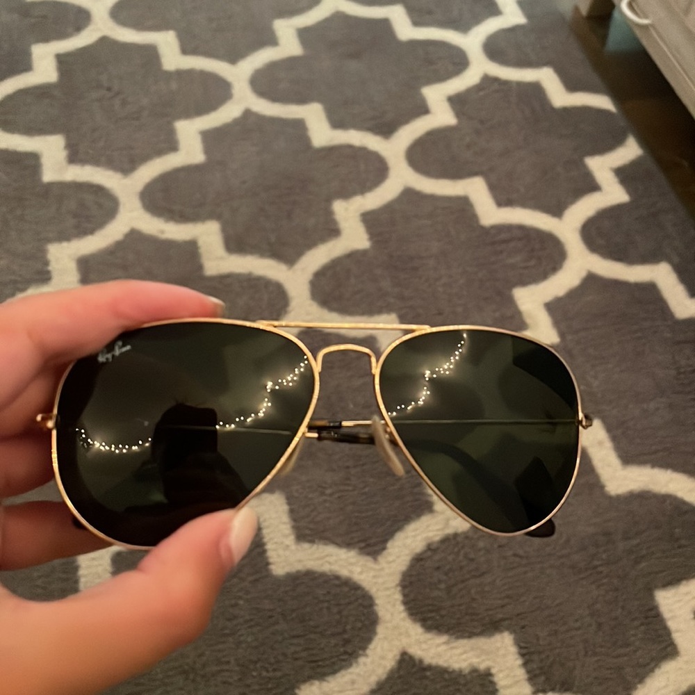 Ray Ban Aviators - Picture 2 of 3